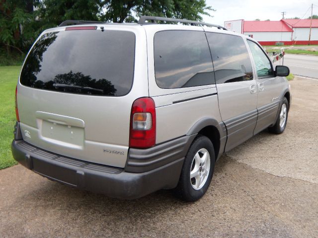 Pontiac Montana 2005 photo 1