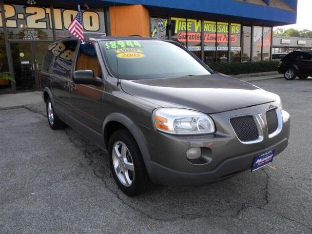 Pontiac Montana SV6 2005 photo 2