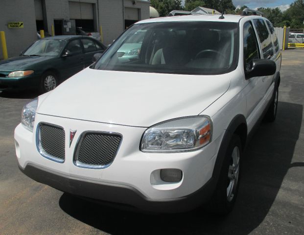 Pontiac Montana SV6 2005 photo 2