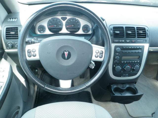 Pontiac Montana SV6 2006 photo 4