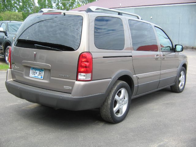 Pontiac Montana SV6 2006 photo 2