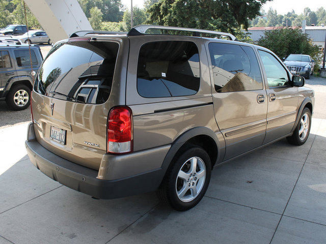 Pontiac Montana SV6 2006 photo 3