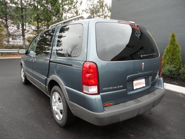 Pontiac Montana SV6 2006 photo 2