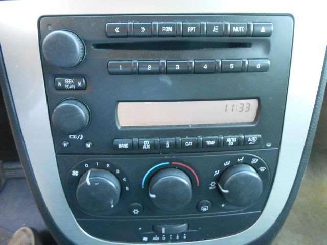 Pontiac Montana SV6 2006 photo 1