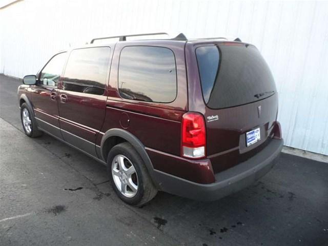 Pontiac Montana SV6 2006 photo 2