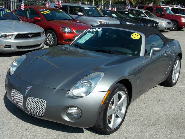 Pontiac Solstice 2006 photo 2