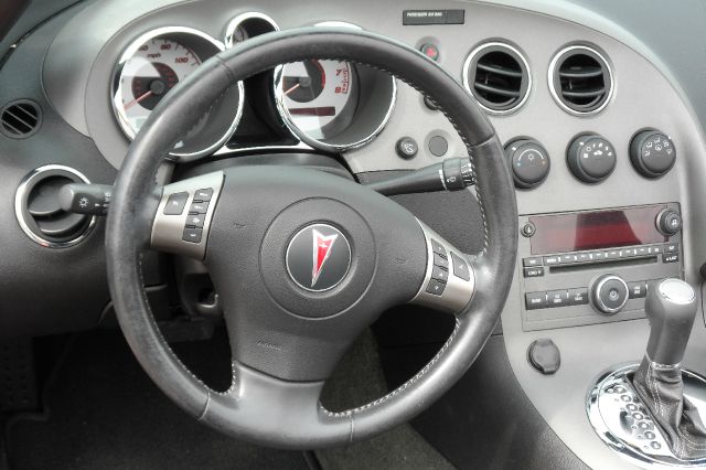 Pontiac Solstice 2006 photo 9