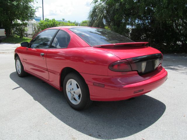 Pontiac Sunfire 1996 photo 2