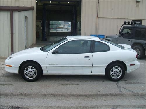 Pontiac Sunfire 1998 photo 2