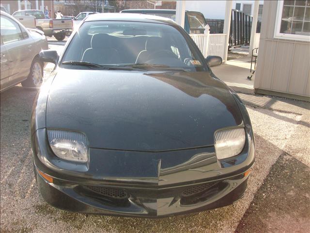 Pontiac Sunfire SE Sedan