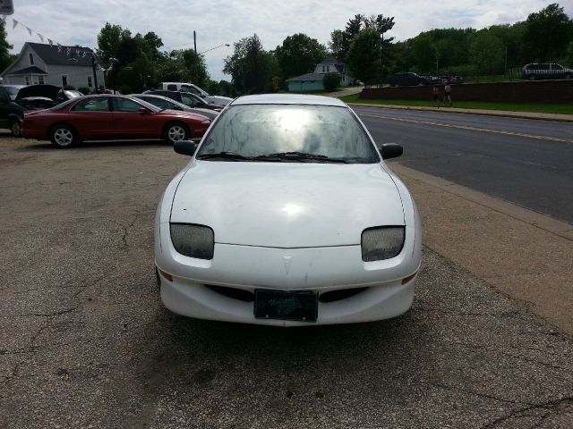 Pontiac Sunfire 1999 photo 1