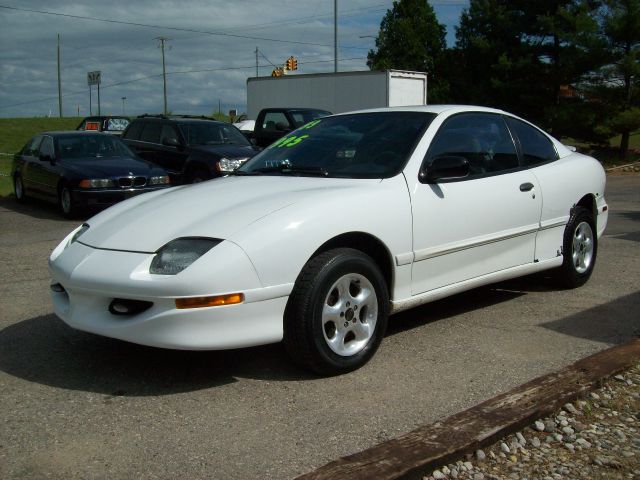 Pontiac Sunfire 1999 photo 2