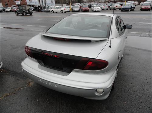 Pontiac Sunfire 2000 photo 2