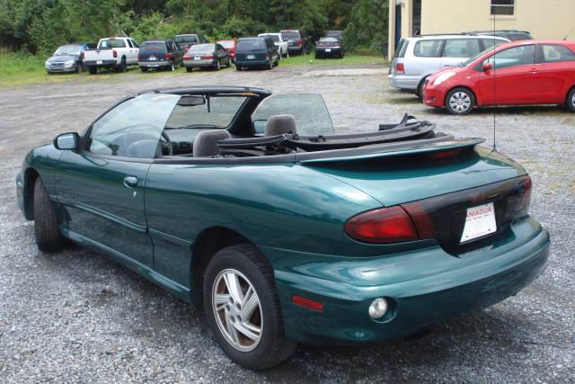 Pontiac Sunfire 2000 photo 24