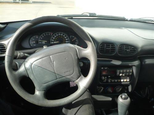 Pontiac Sunfire 2000 photo 2