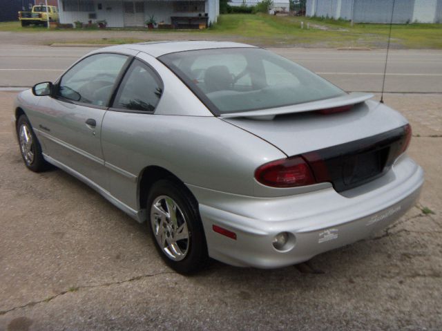 Pontiac Sunfire 2000 photo 1