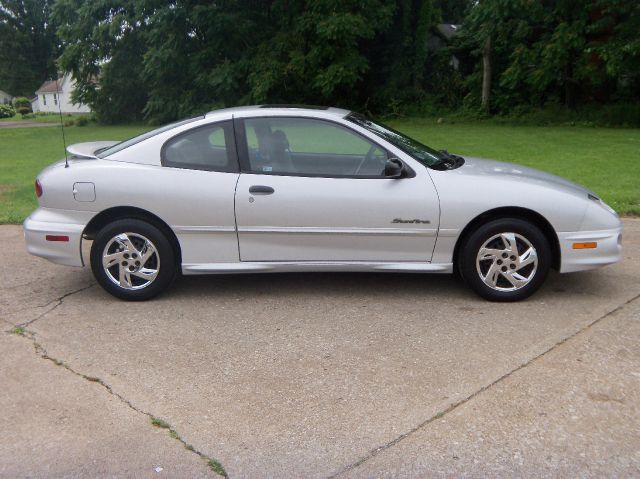 Pontiac Sunfire 2000 photo 2