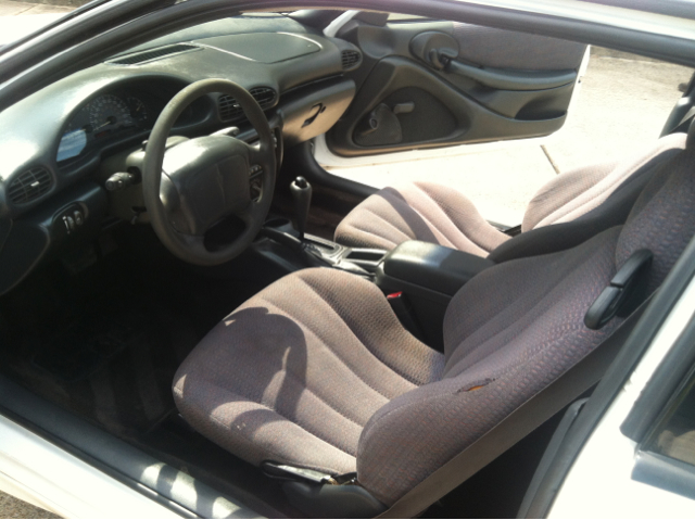 Pontiac Sunfire 2000 photo 2