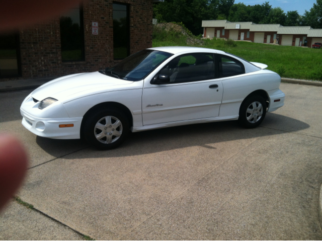 Pontiac Sunfire 2000 photo 4