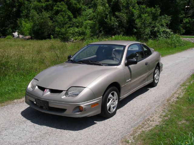 Pontiac Sunfire 2000 photo 2