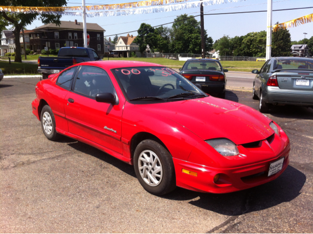 Pontiac Sunfire 2000 photo 1