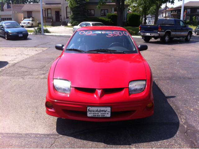 Pontiac Sunfire 2000 photo 2