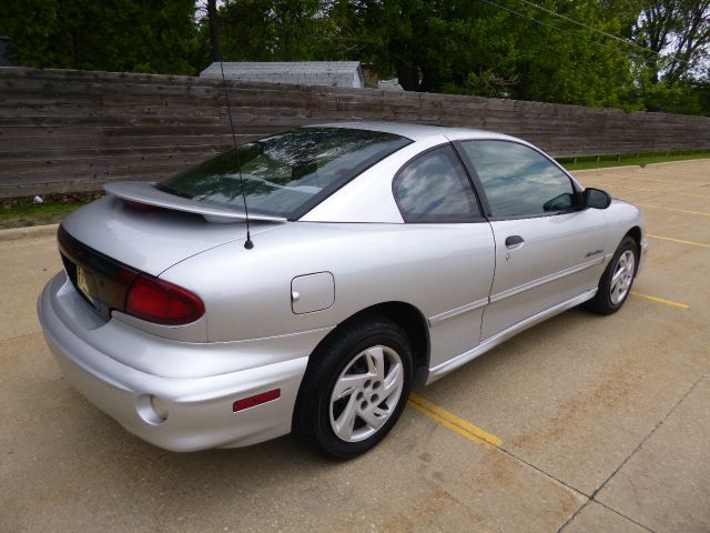 Pontiac Sunfire 2000 photo 3