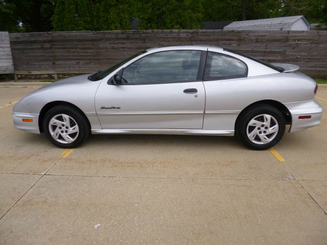 Pontiac Sunfire 2000 photo 31