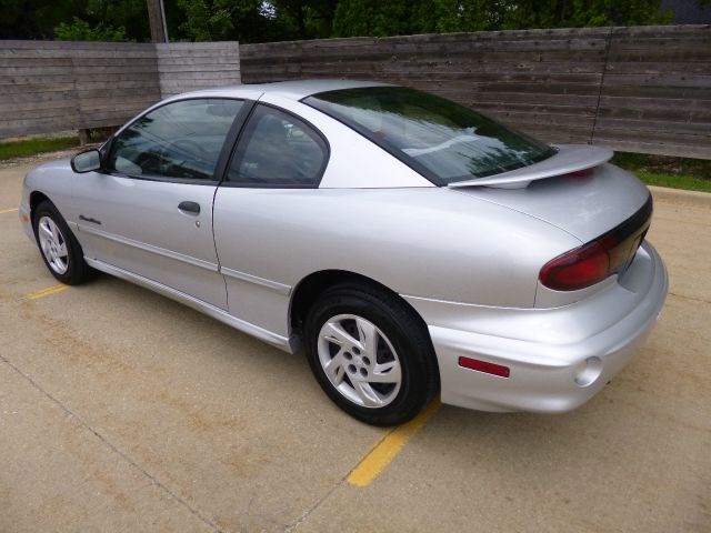 Pontiac Sunfire 2000 photo 35