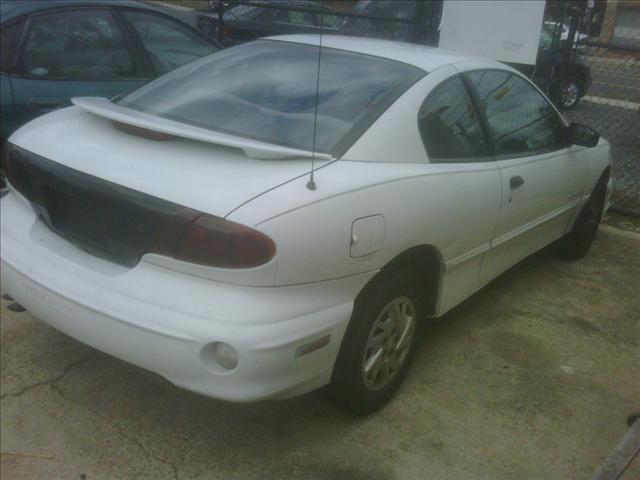 Pontiac Sunfire 2001 photo 1