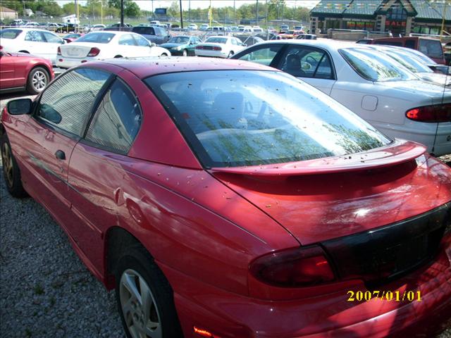 Pontiac Sunfire 2001 photo 2