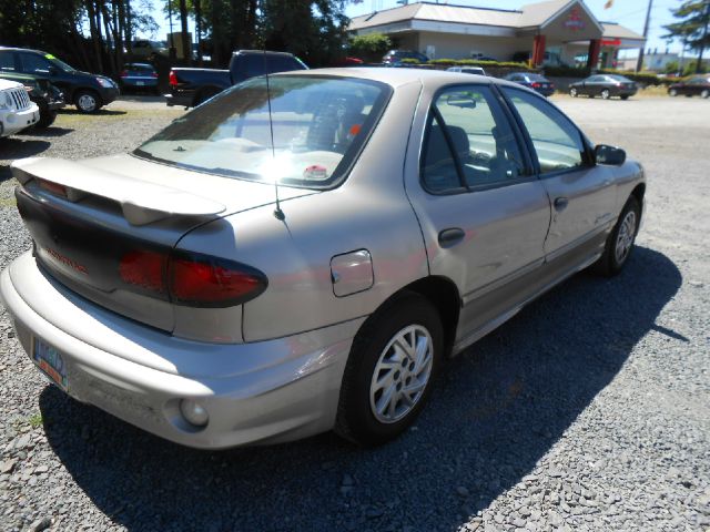 Pontiac Sunfire 2001 photo 2