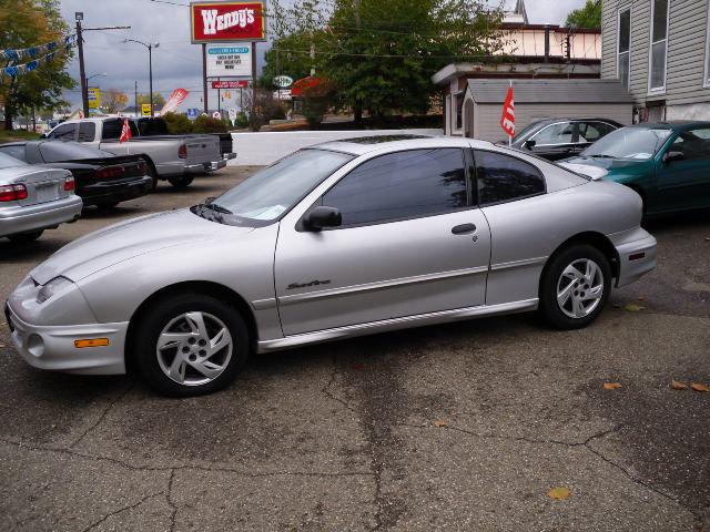 Pontiac Sunfire 2001 photo 2