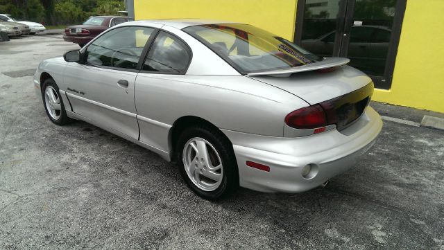 Pontiac Sunfire Sportback LS Coupe