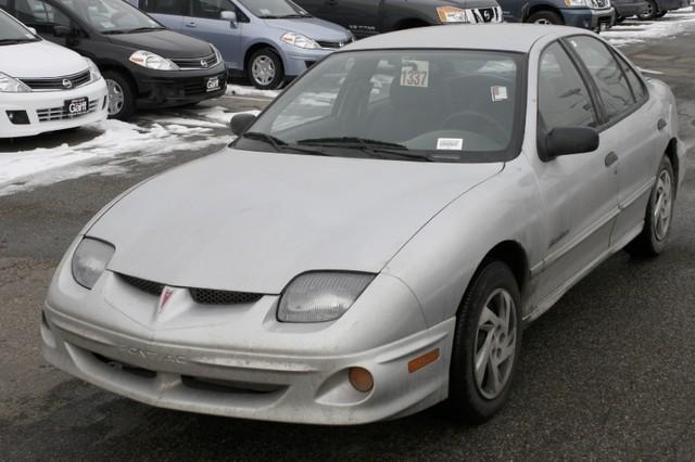 Pontiac Sunfire 2001 photo 2