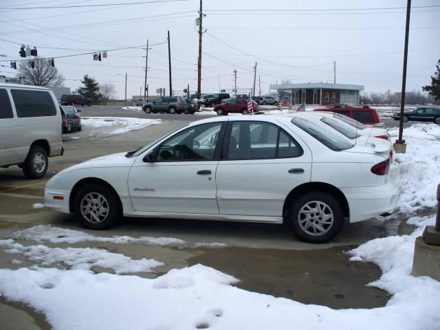 Pontiac Sunfire 2002 photo 2