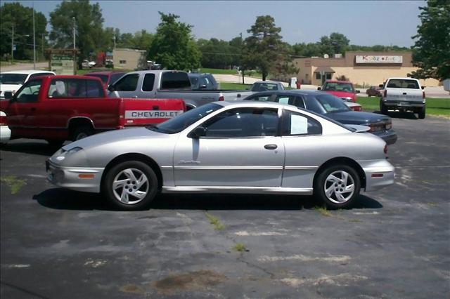 Pontiac Sunfire 2002 photo 1