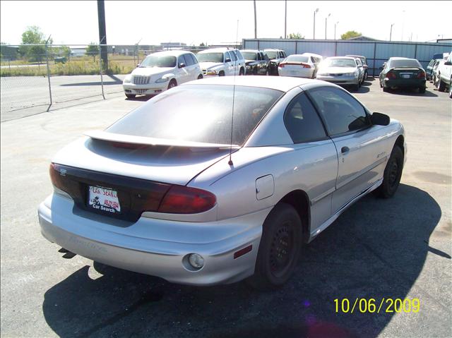 Pontiac Sunfire 2002 photo 2