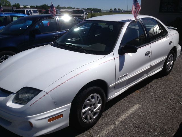 Pontiac Sunfire 2002 photo 2