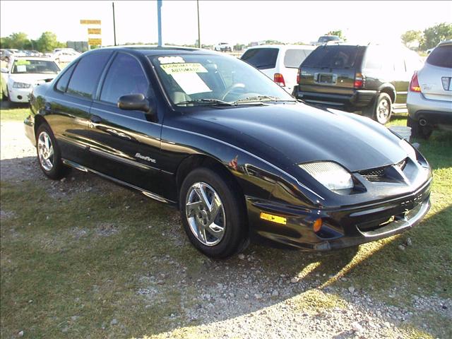 Pontiac Sunfire SE Sedan