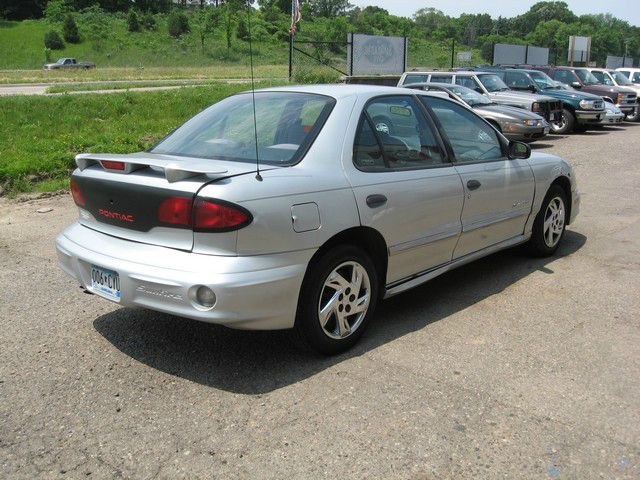 Pontiac Sunfire 2002 photo 2