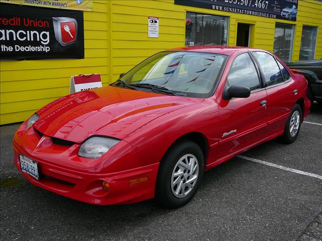 Pontiac Sunfire SE Sedan