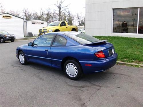 Pontiac Sunfire 2003 photo 2