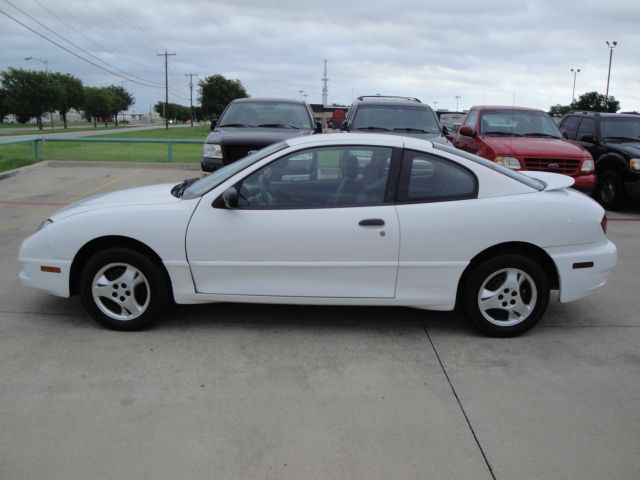 Pontiac Sunfire 2003 photo 2