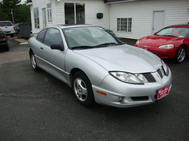 Pontiac Sunfire 2003 photo 2