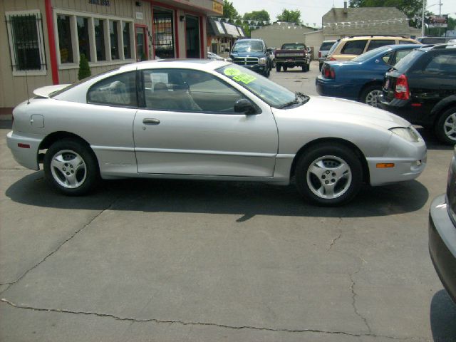 Pontiac Sunfire 2003 photo 1