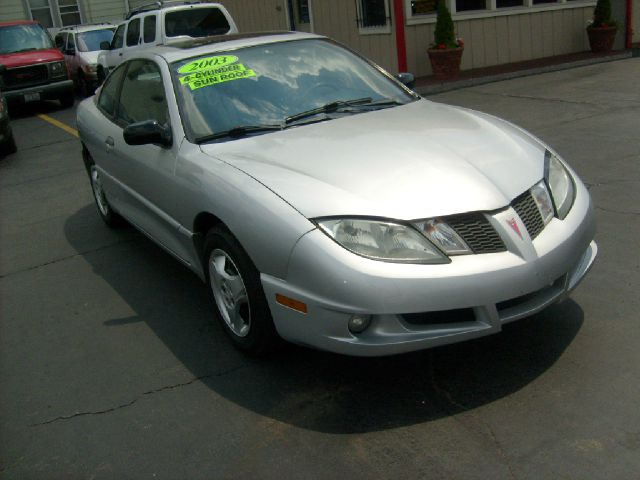 Pontiac Sunfire 2003 photo 2