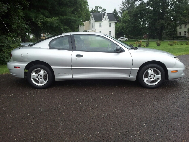 Pontiac Sunfire 2003 photo 2