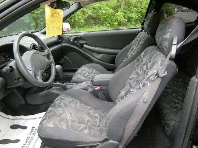 Pontiac Sunfire 2003 photo 2