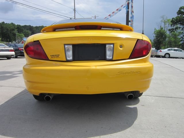 Pontiac Sunfire 2003 photo 2